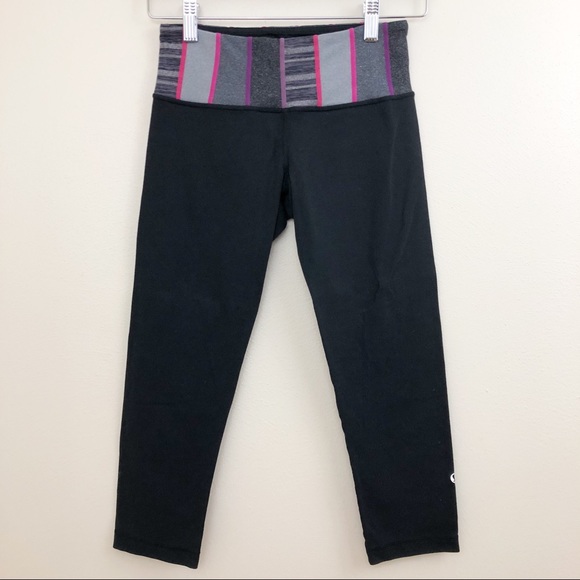 Lululemon Black Cropped Leggings 4 - Picture 1 of 6